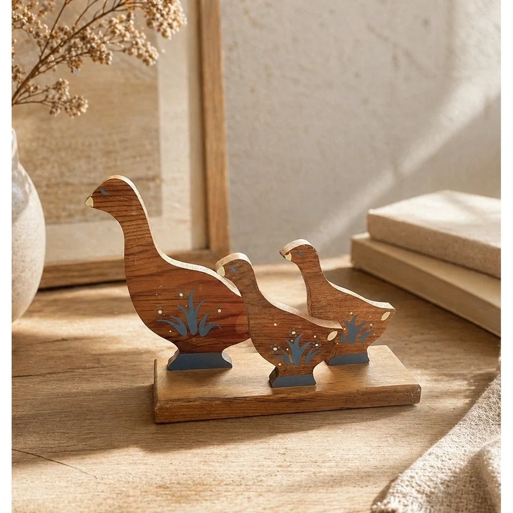 Vintage Wooden Duck Family Figurine Hand Painted Folk Art Decor Country Cottage‎